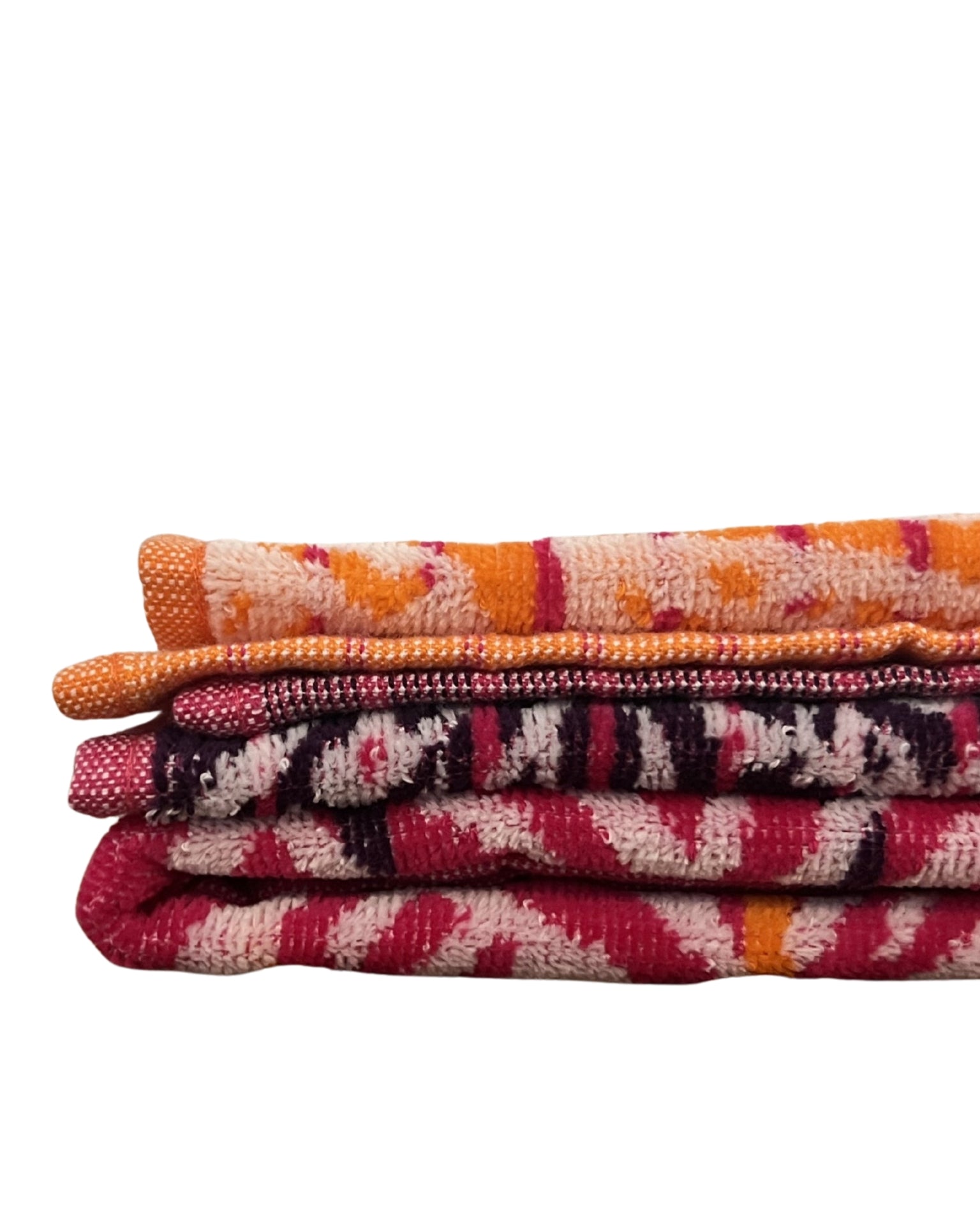 XXL Strandtuch mit maritimem Muster in Regenbogenfarben – Seepferdchen, Seesterne und Muscheln, gefaltet – Ischia Kollektion von Dolcefrotto