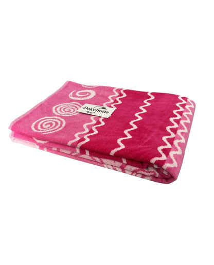 XXL Strandtuch mit Delfin- und Streifendesign in Pink, gefaltet mit Logo – Pantelleria Kollektion von Dolcefrotto