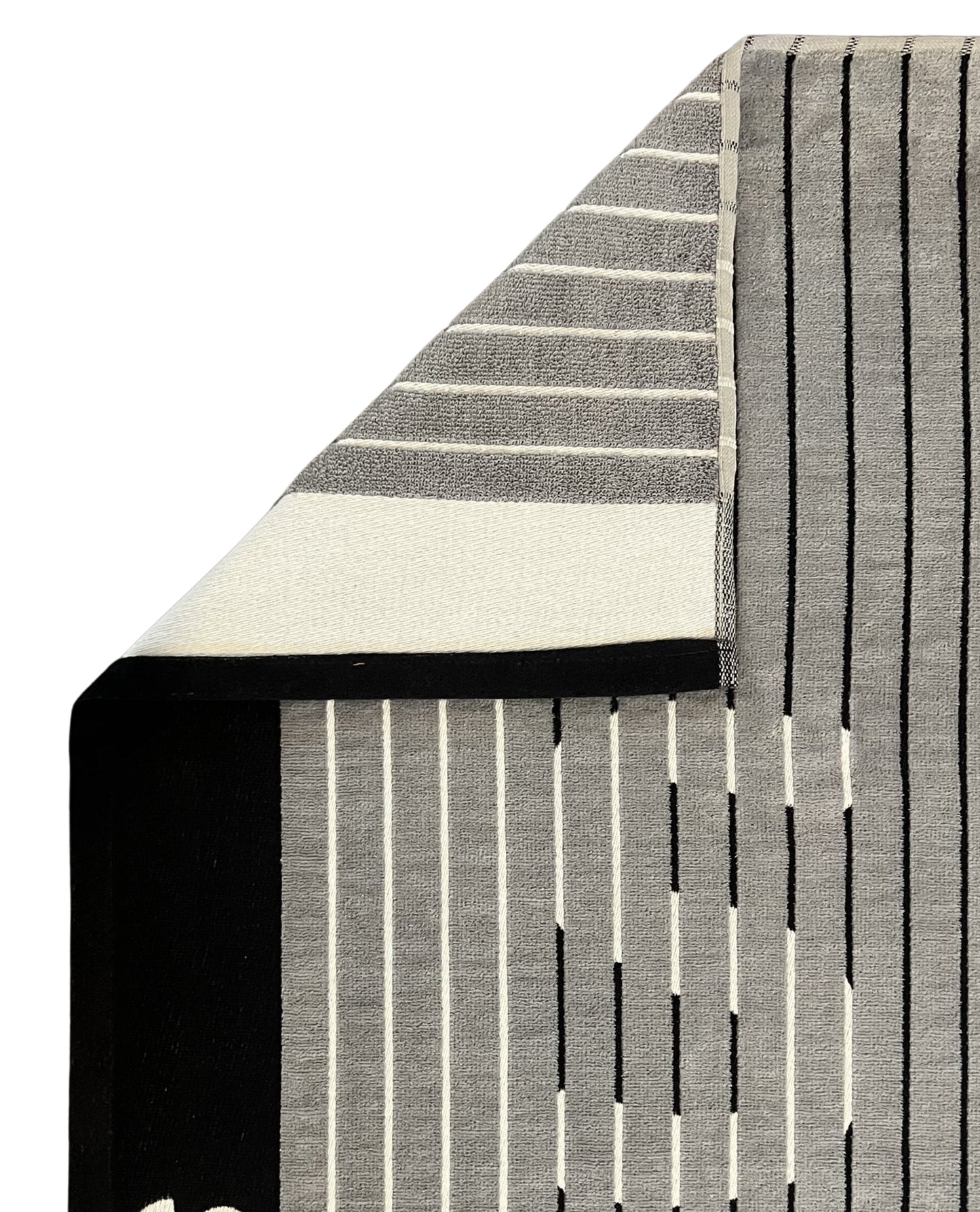 XXL Strandtuch mit sportlichem Schriftzug in Grau, Ecke und Detailansicht – Sport Kollektion von Dolcefrotto