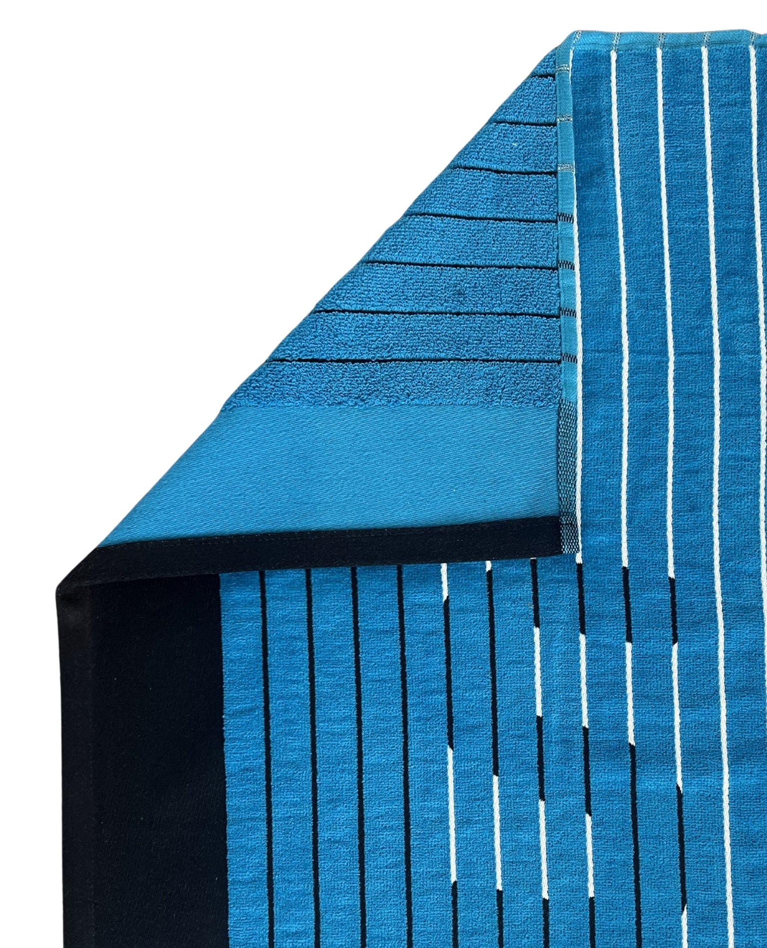 XXL Strandtuch mit sportlichem Schriftzug in Hellblau, Ecke und Detailansicht – Sport Kollektion von Dolcefrotto