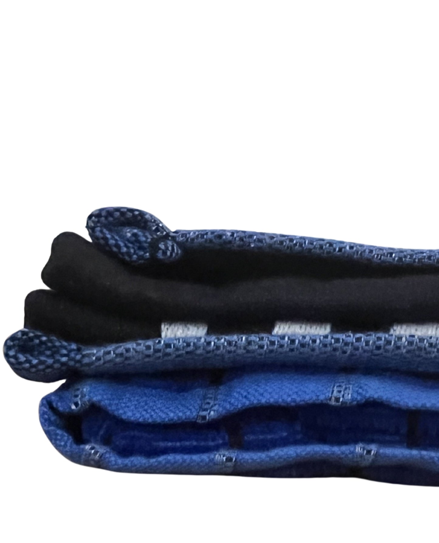 XXL Strandtuch mit sportlichem Schriftzug in Navy, gefaltet – Sport Kollektion von Dolcefrotto