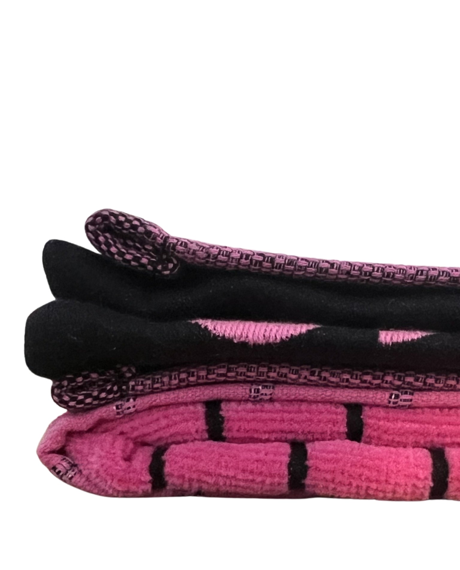 XXL Strandtuch mit sportlichem Schriftzug in Pink, gefaltet – Sport Kollektion von Dolcefrotto